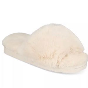 INC  International Concepts Yuri Ivory cozy slip on slippers. faux fur NEW SZ 7